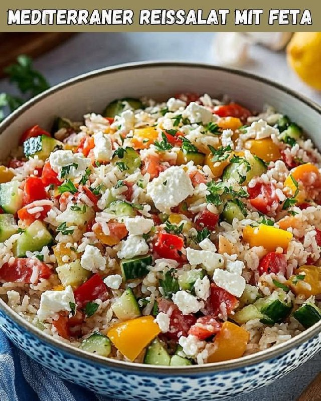 Mediterraner Reissalat mit Feta