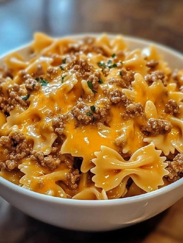 Cremige Rinderhackfleisch-Bowtie-Pasta