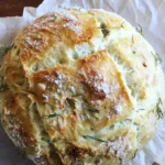 Leckeres Gebäck mit Geschmacksexplosion, ganz ohne Kneten zubereitet.
