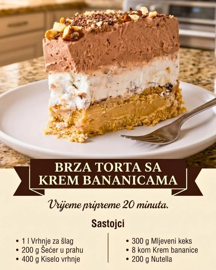 Bananenkremtorte mit frischer Banane und Sahnefüllung auf einem Tisch