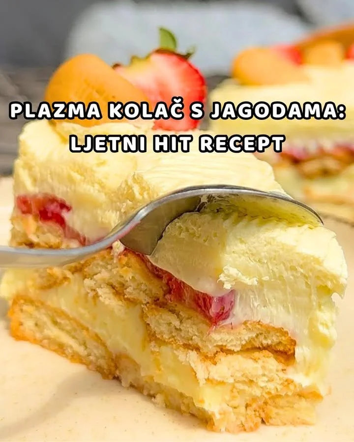 Plasma-Kuchen mit frischen Erdbeeren auf einem Teller serviert