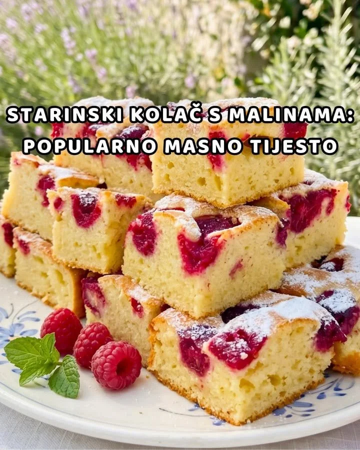 Sternenkuchen mit Himbeeren auf einem eleganten Teller