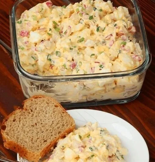 DDR-Salat Rezept mit frischen Zutaten und nostalgischem Flair