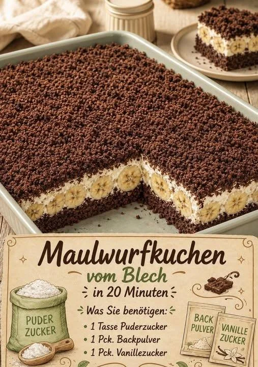 Leckere Maulwurfkuchen vom Blech mit Schokolade und Bananen
