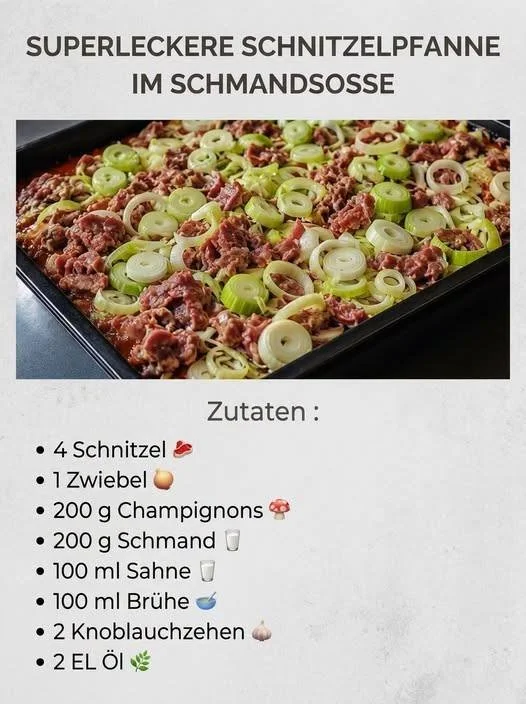 Leckere Schnitzelpfanne in cremiger Schmandsoße serviert auf einem Teller